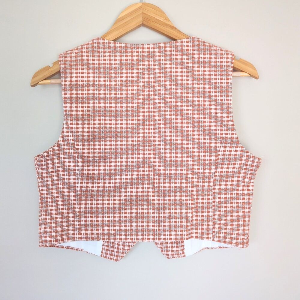 Altar'd State NWT Check Plaid Micro Vest Rust Button Front Large Preppy Menswear - Picture 9 of 9